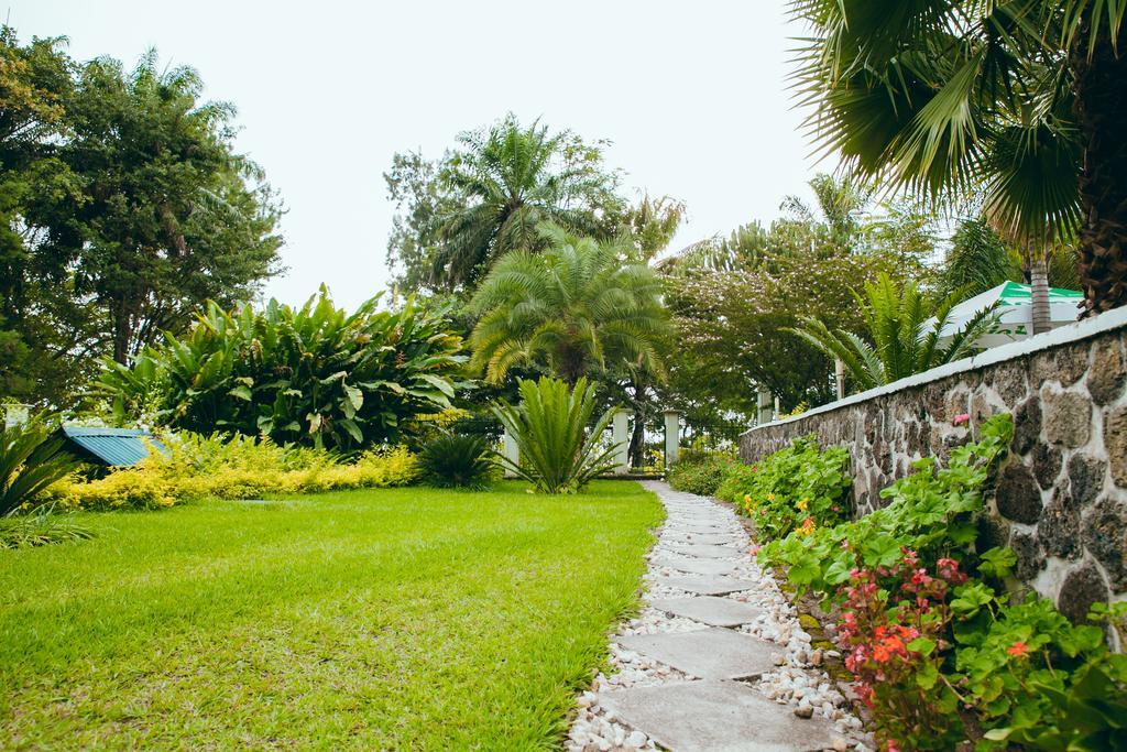 Gorillas Lake Kivu Hotel Гисеньи Номер фото